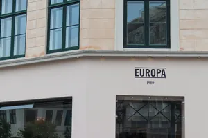 uploader-sample-image-alt-2