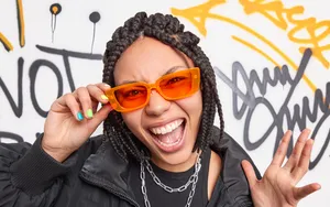 filterable-carousel-imagespeople-4-button